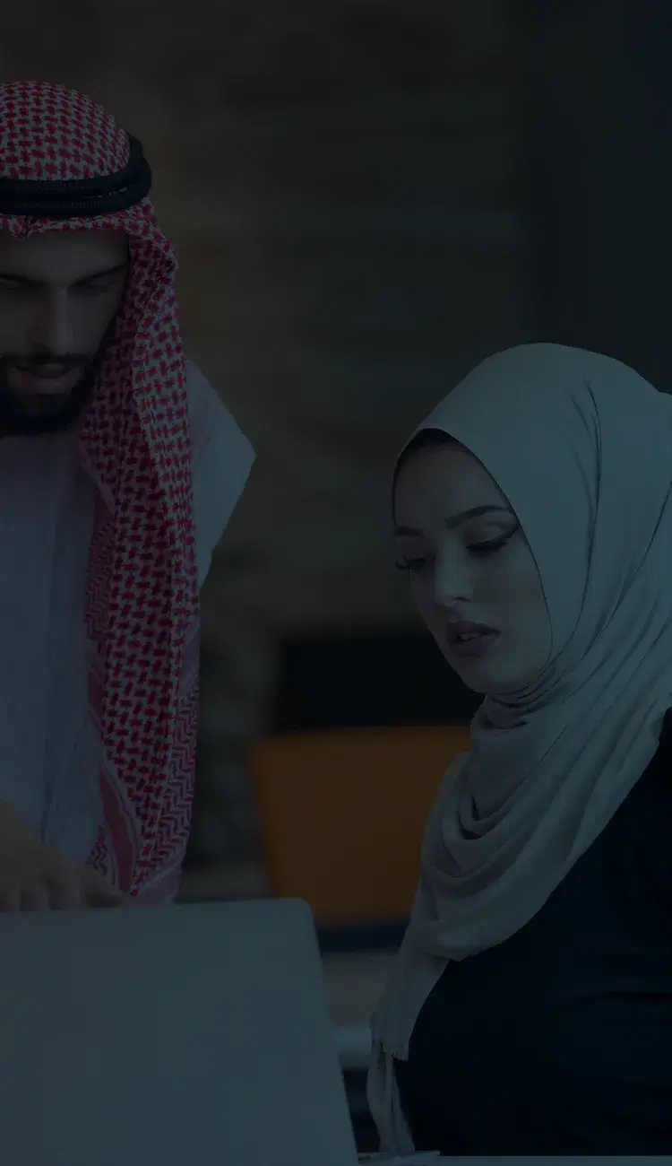 ابنِ مسيرتك المهنية مع
سينكرون.